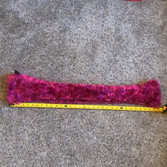 NWOT Hot pink hat scarf and gloves.Cejon brand. - Picture 11 of 11